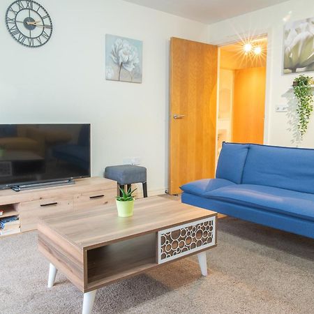 Stay In Our Stylish Flat! & Secure Building & Sleeps Up To 4 เบอร์มิงแฮม ภายนอก รูปภาพ
