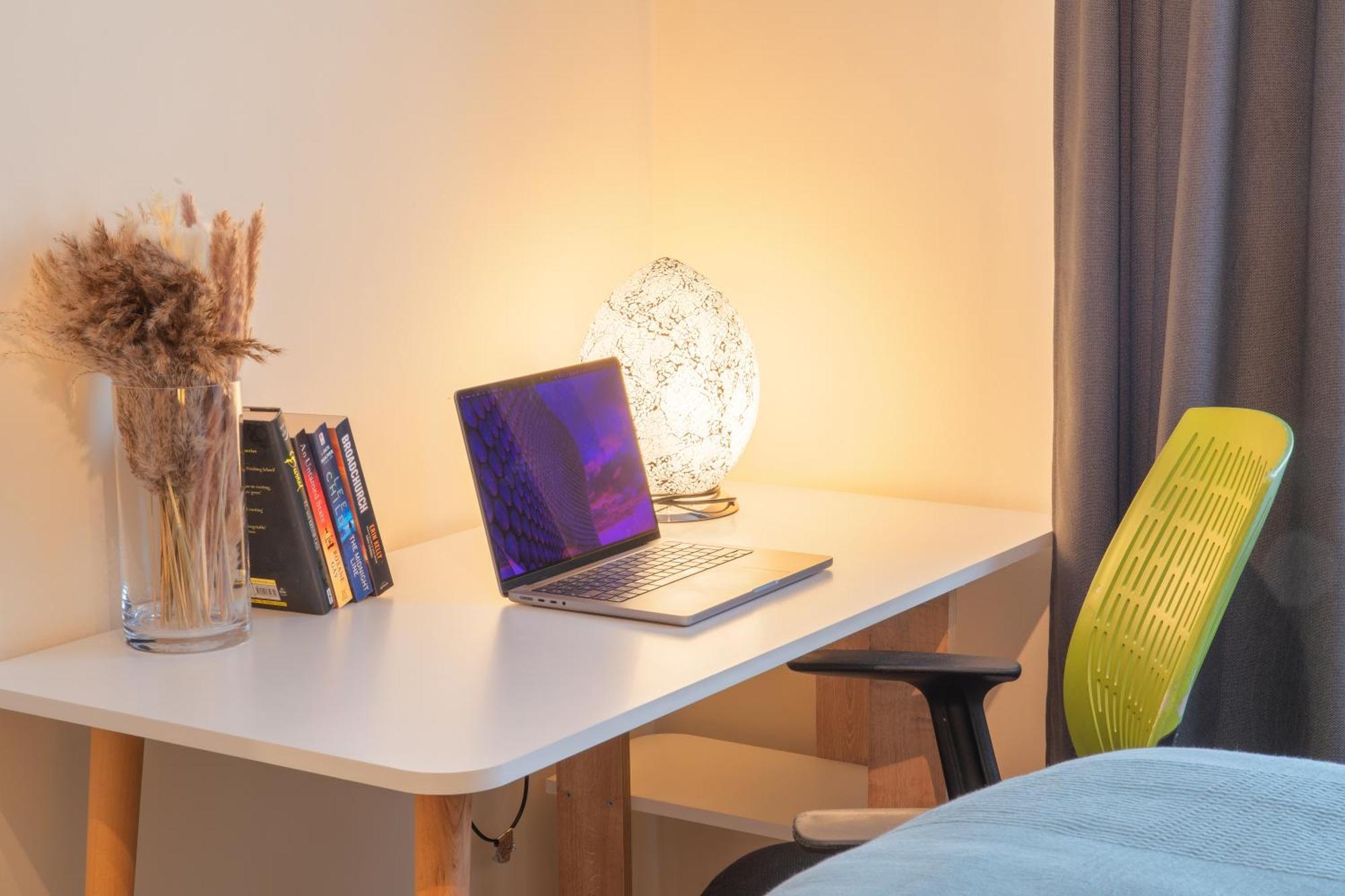 Stay In Our Stylish Flat! & Secure Building & Sleeps Up To 4 เบอร์มิงแฮม ภายนอก รูปภาพ