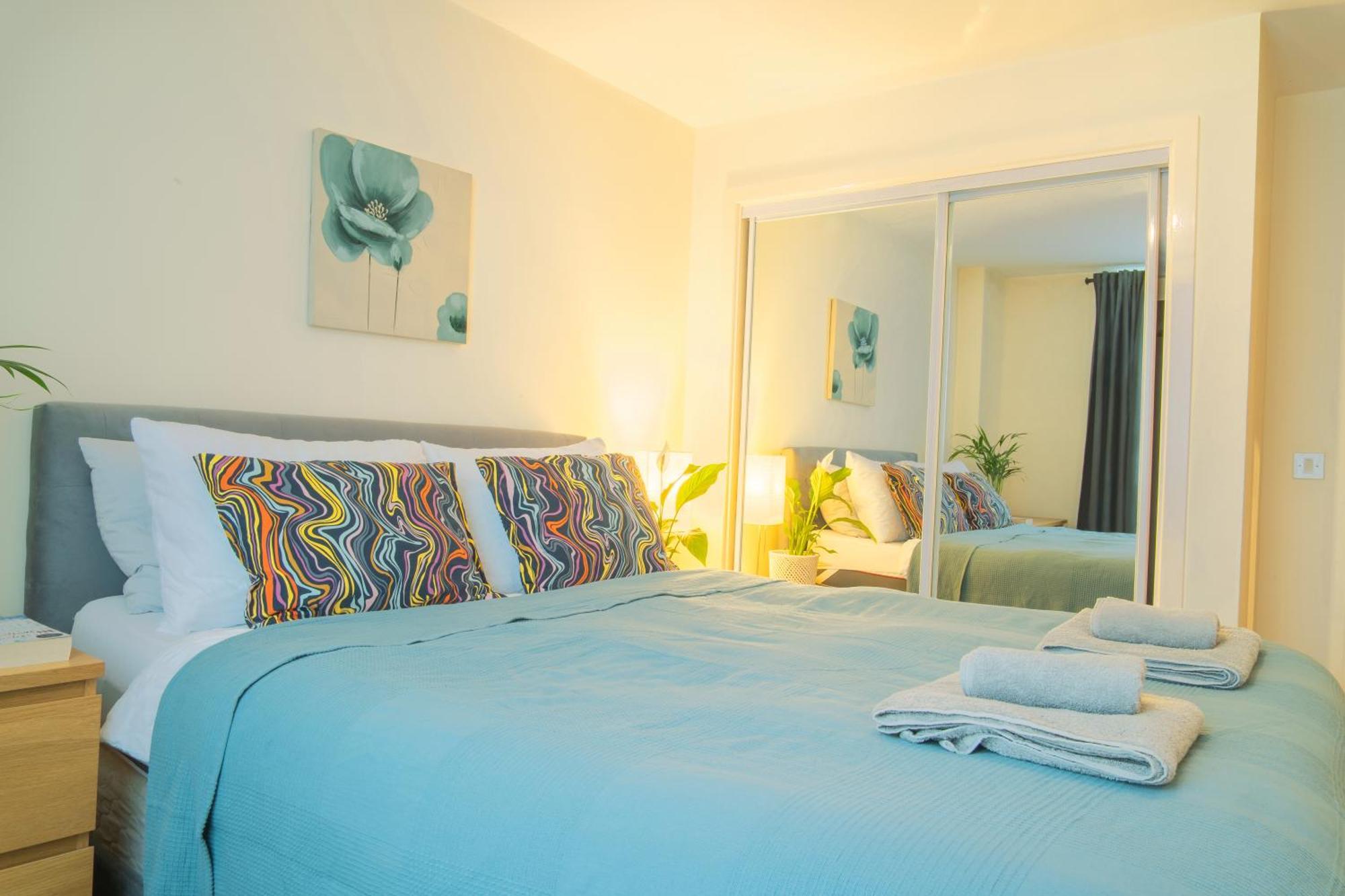 Stay In Our Stylish Flat! & Secure Building & Sleeps Up To 4 เบอร์มิงแฮม ภายนอก รูปภาพ
