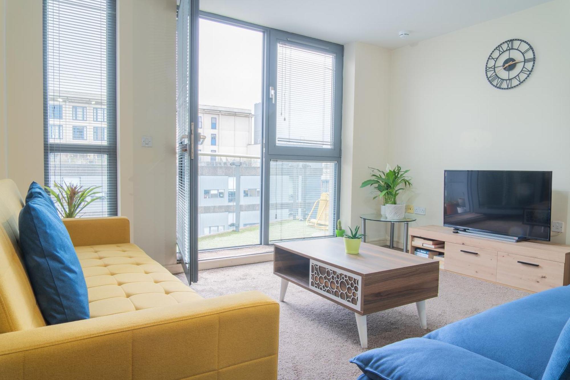 Stay In Our Stylish Flat! & Secure Building & Sleeps Up To 4 เบอร์มิงแฮม ภายนอก รูปภาพ